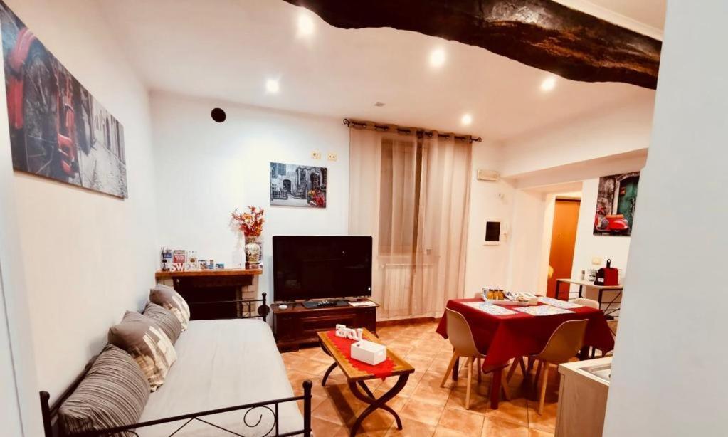La Casa Del Borgo Anagni Apartment Bagian luar foto