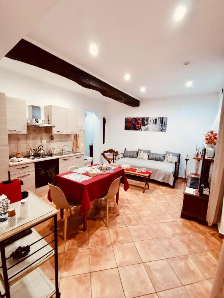 La Casa Del Borgo Anagni Apartment Bagian luar foto