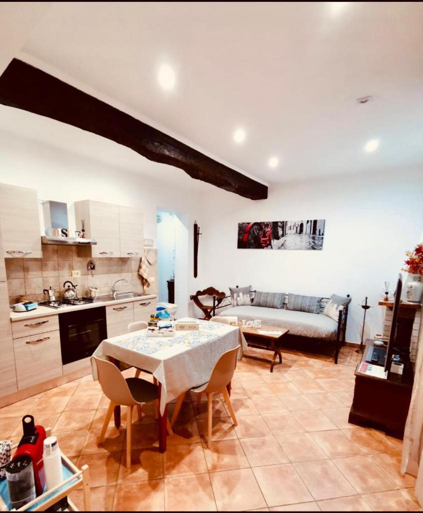 La Casa Del Borgo Anagni Apartment Bagian luar foto