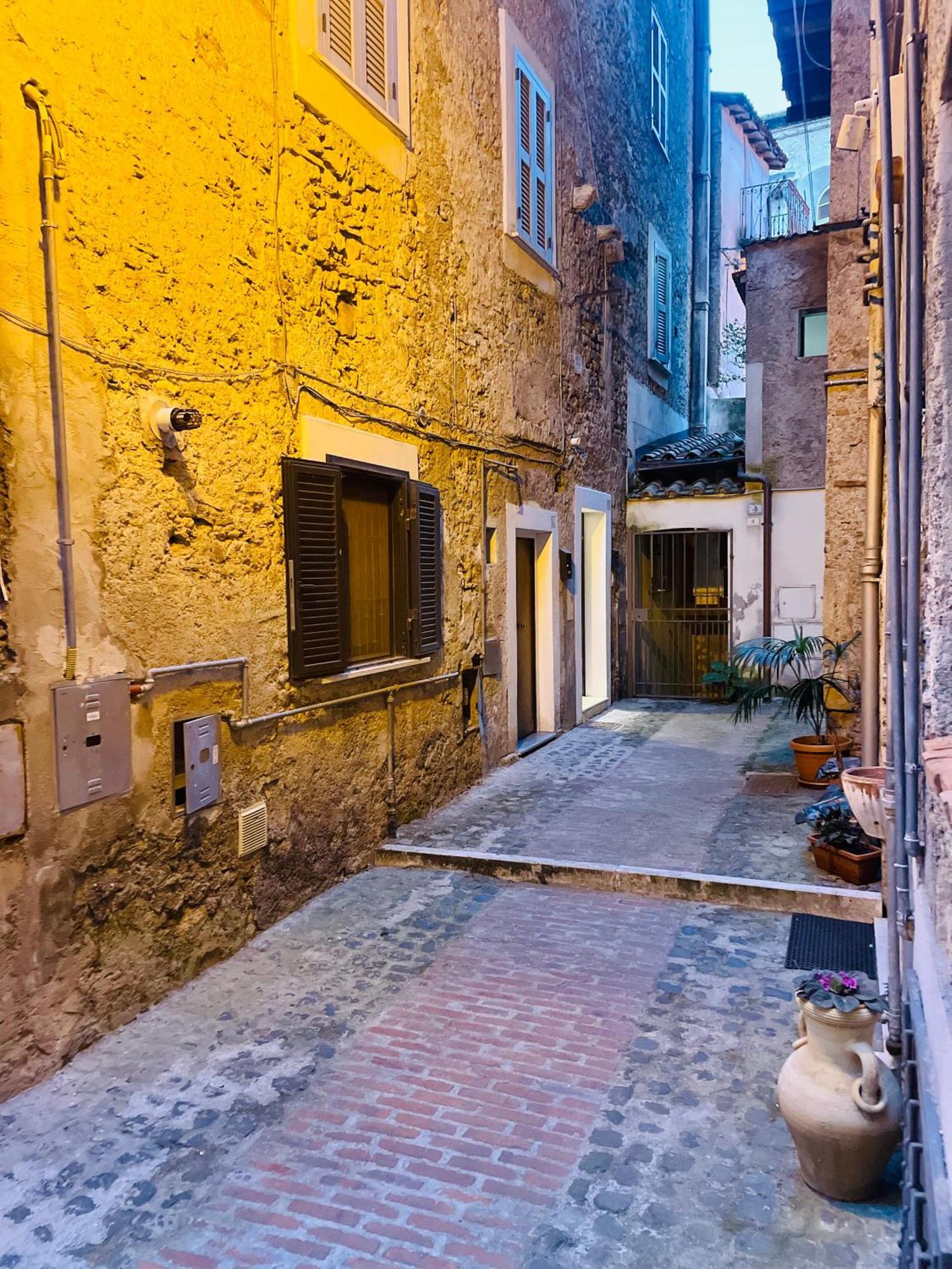 La Casa Del Borgo Anagni Apartment Bagian luar foto